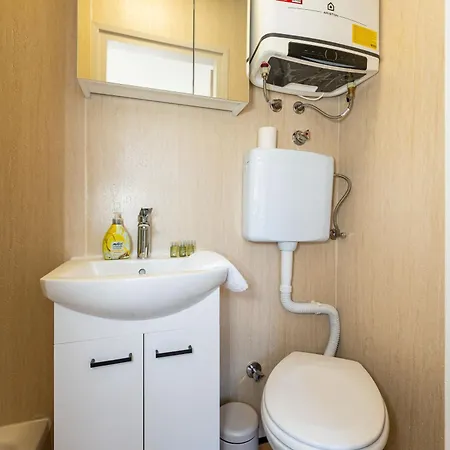 Nest 아파트 *