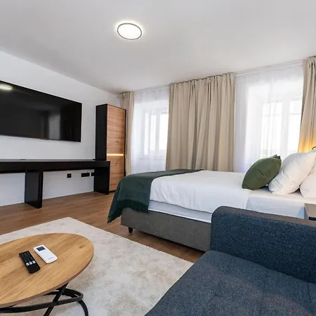 Nest Apartment *